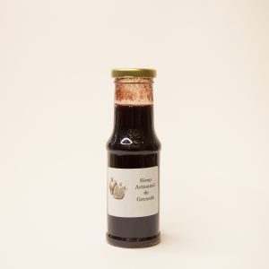 Bouteille de sirop artisanal de grenade